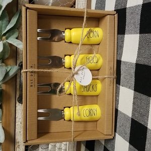 Rae Dunn yellow corn skewers